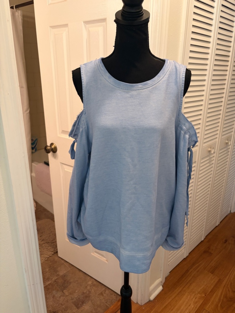 Sanctuary Crosby Cold-Shoulder Women's Sweatshirt